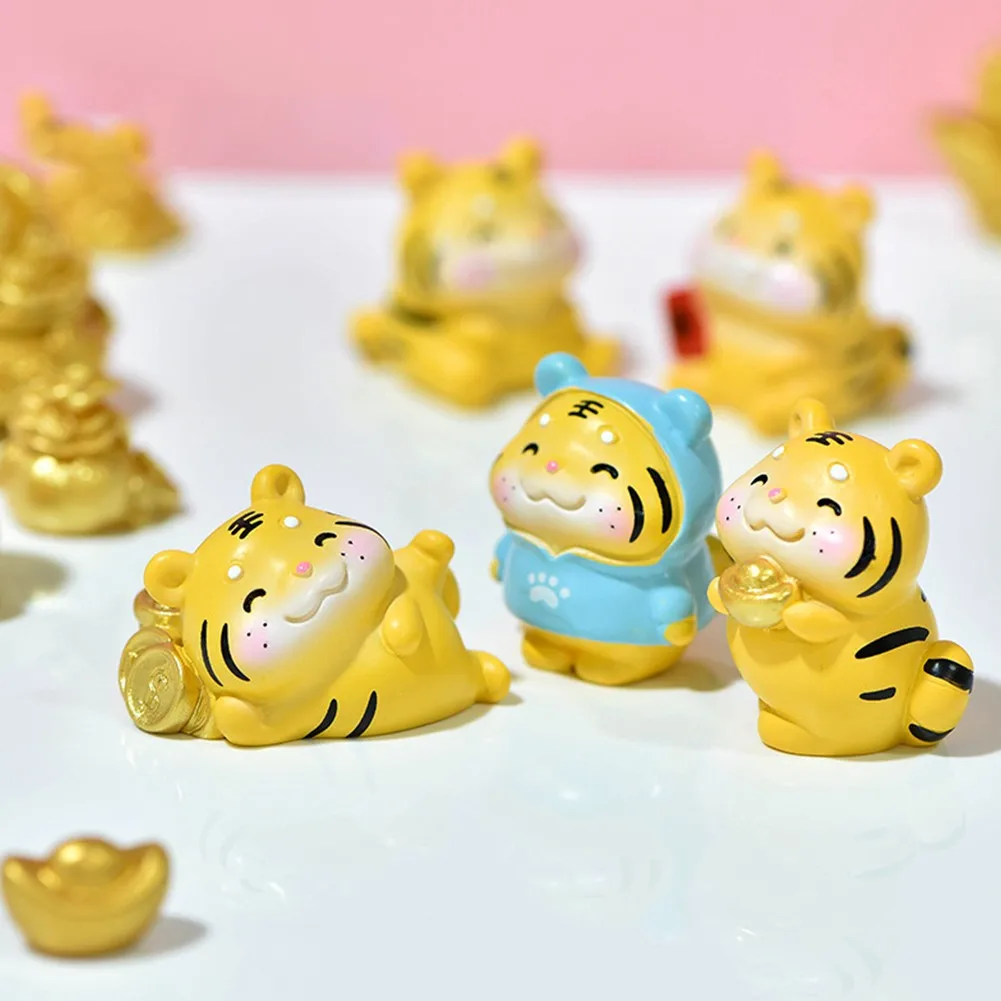 

Raincoat Tiger Series Ornaments Home Furnishing Tiger Resin Decoration Bonsai Decoration Rooms Desktops