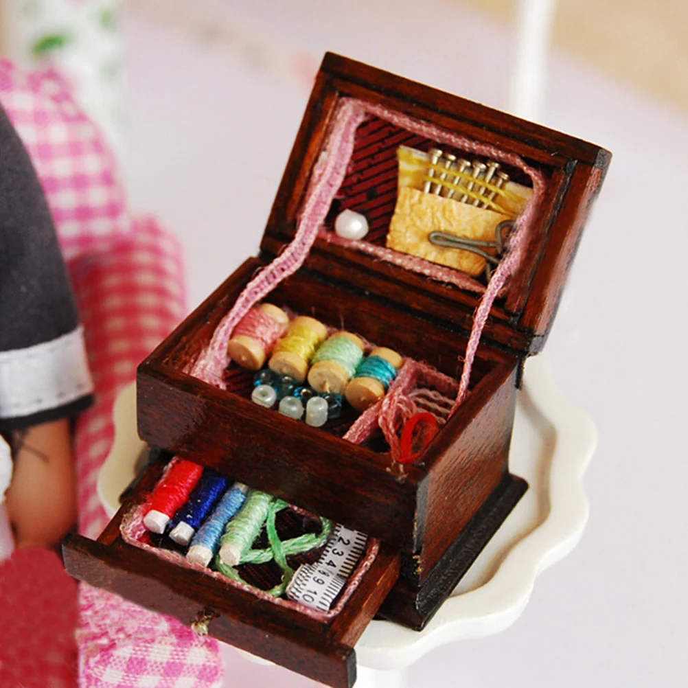 

1pcs 1:12 Vintage Cute Sewing Needlework Needle Scissors Kit Box Dollhouse Miniature Decor Kids Gift for Doll Accessor