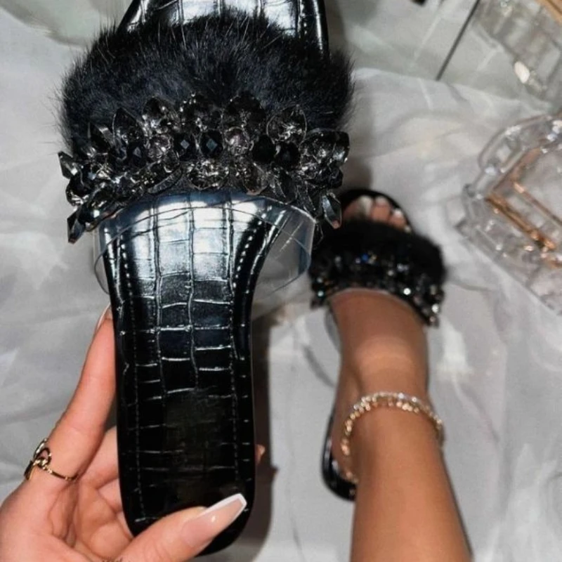 

2021 Summer New Women's Rhinestone Plush Sandals Versatile Flat Bottomed Vacation Tide Beach Shoes Fashion Hot Sale KP074