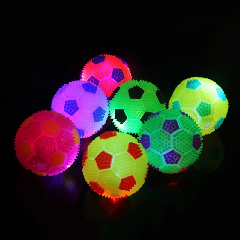 

Pet ball dog toy is suitable for pet flashing LED light sound tool squeak light football to clean teeth and promote the health