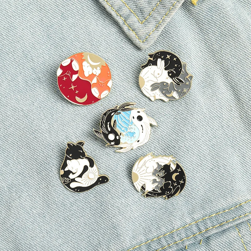 

Cute Fox Animal Brooch Enamel Pin Goldfish Rabbit Pins Metal Women's Brooches Badges on Backpack Badge Jewelry Gifts for Friends