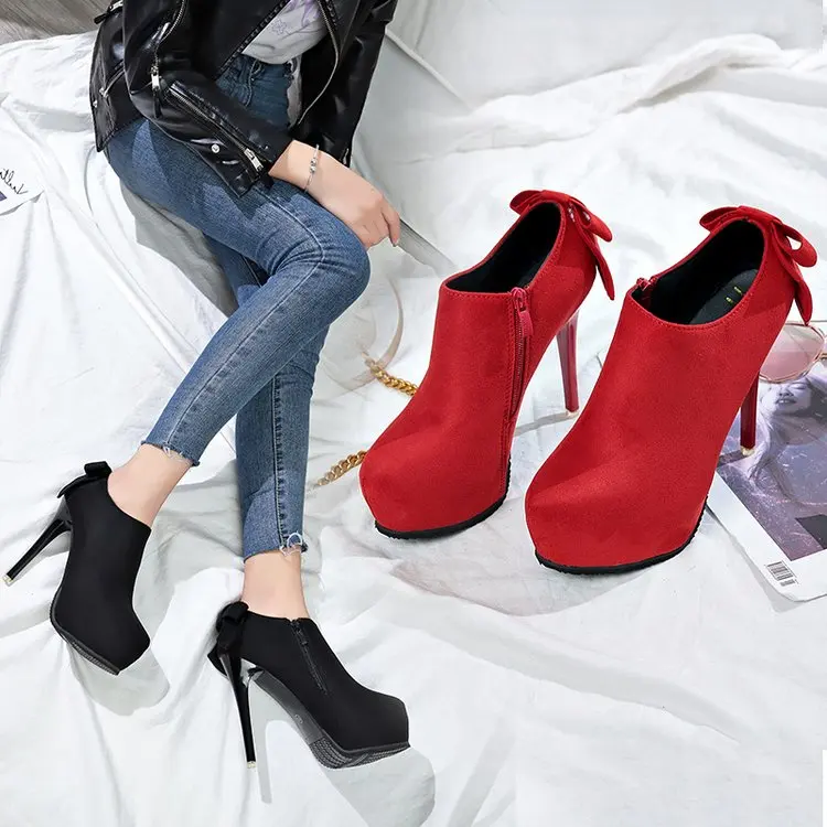 Туфли на очень высоком каблуке-шпильке изящные свадебные пикантные женские