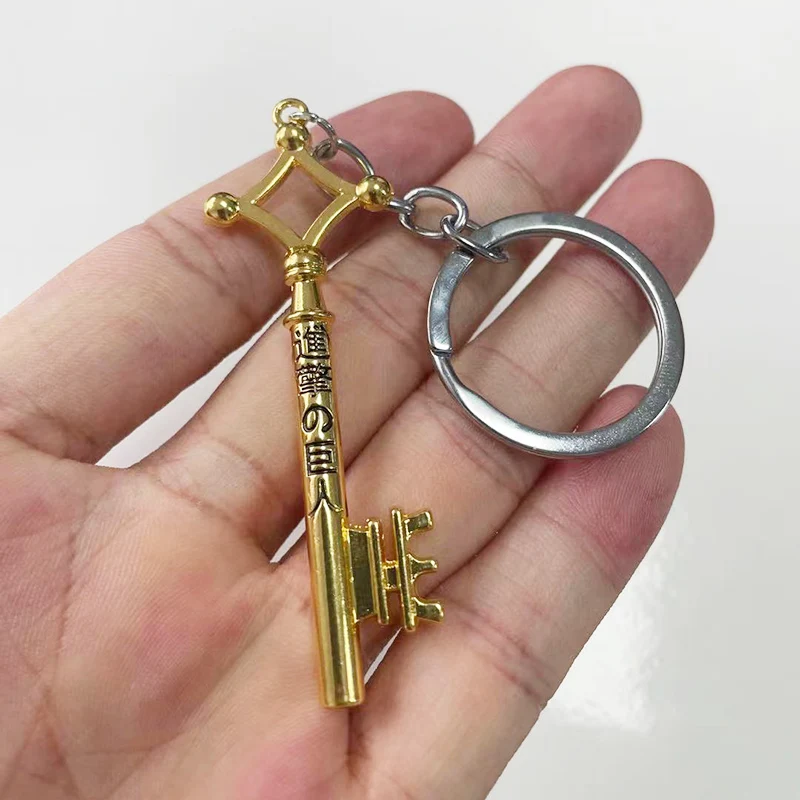 

Attack On Titan Eren Key Necklace Metal Fashion Entering The Giant Key Shape Vintage Keychain Cosplay For Women Men Jewelry Gift