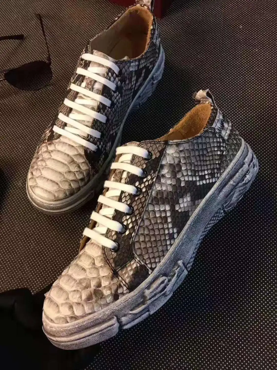 Кроссовки мужские из натуральной кожи питона модная повседневная обувь на