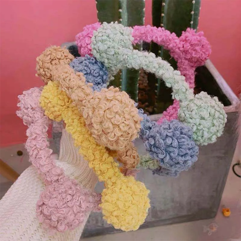 Женская зимняя повязка на голову с милыми медвежьими ушками однотонная обруч для