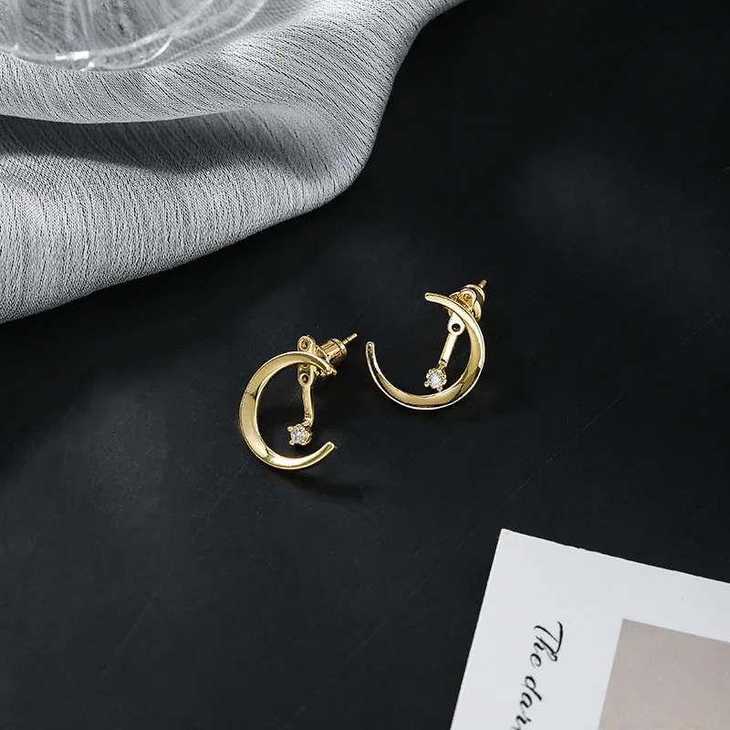 

2020 New Arrival Classic Simple Moon Crescent Crystal Stud Earrings For Women Fashion Gold Color Metal Party Pendiente
