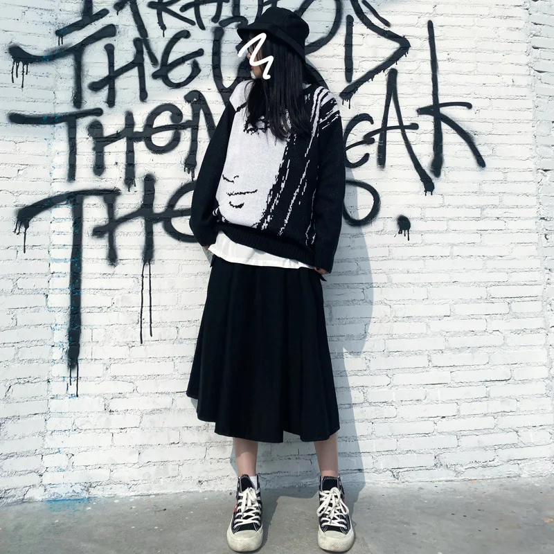 Свитер женский осенний вязаный с круглым вырезом и длинным рукавом рисунком