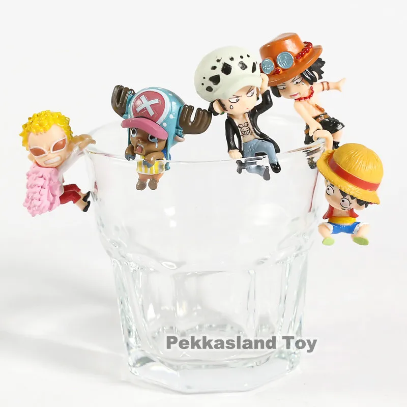 

Luffy Ace Chopper Law Doflamingo on the edge of cup PUTITO figure Toys