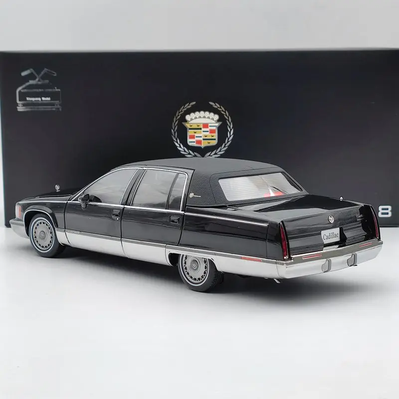 Модель автомобиля из литого под давлением GM 1:18 для Cadillac Fleetwood Sedan 1993 Black | Игрушки и