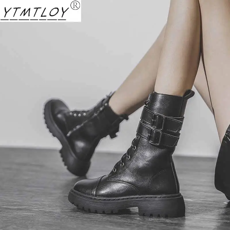 

Дизайнерские черные женские замшевые ботинки, большой размер 35-40, осенняя женская обувь на толстой подошве с пряжкой, 2021 г., модные женские м...