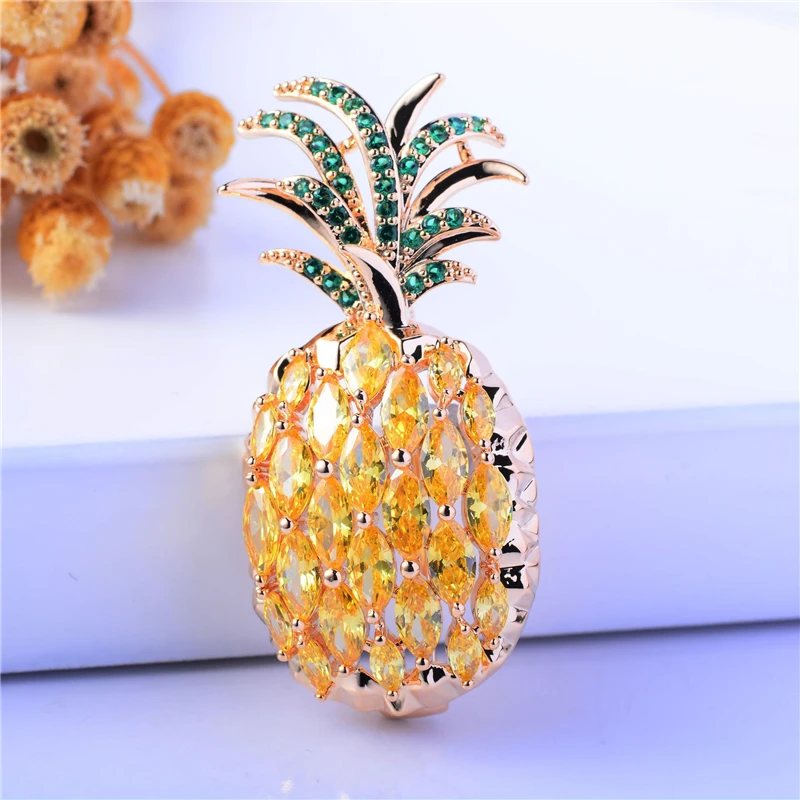 

Fashion Pineapple Yellow Cubic Zirconia Brooches for Women High Quality Crystal Brooch Pins Jewelry Accessories Christmas Gift