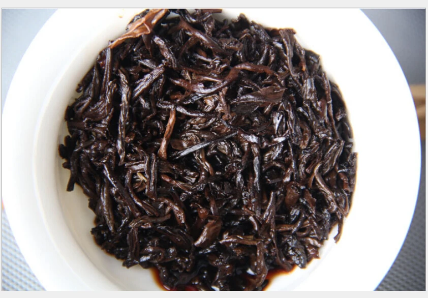 Сделано в 2011 году созревший чай Китай Юньнань пух три высокопрозрачных огня