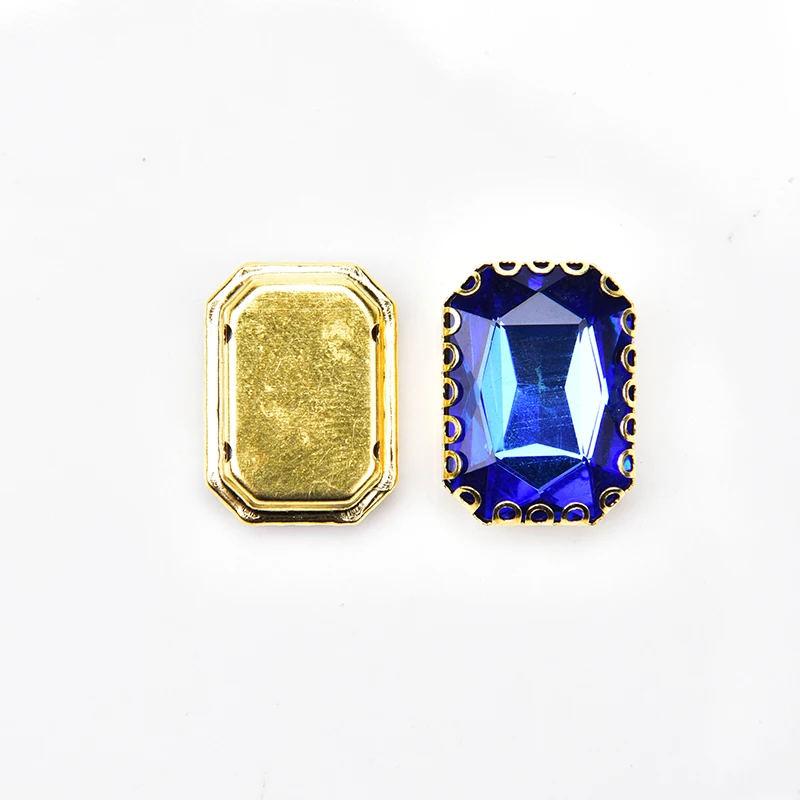 Стразы стеклянные прямоугольные с золотыми кружевами 30 шт./упак. 13 х 18 мм | Дом и