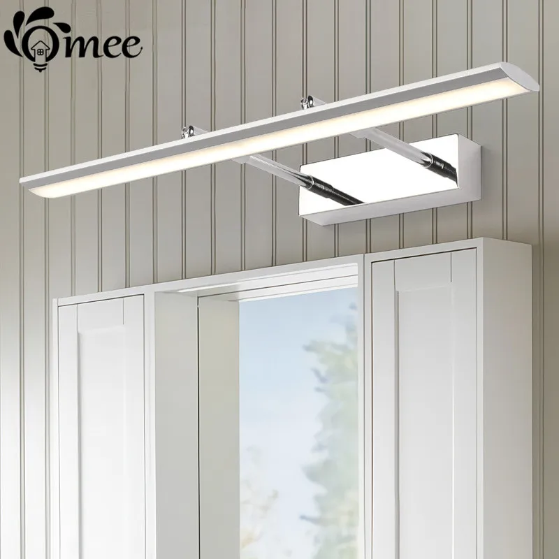 Настенный светильник для ванной комнаты черное и серебристое