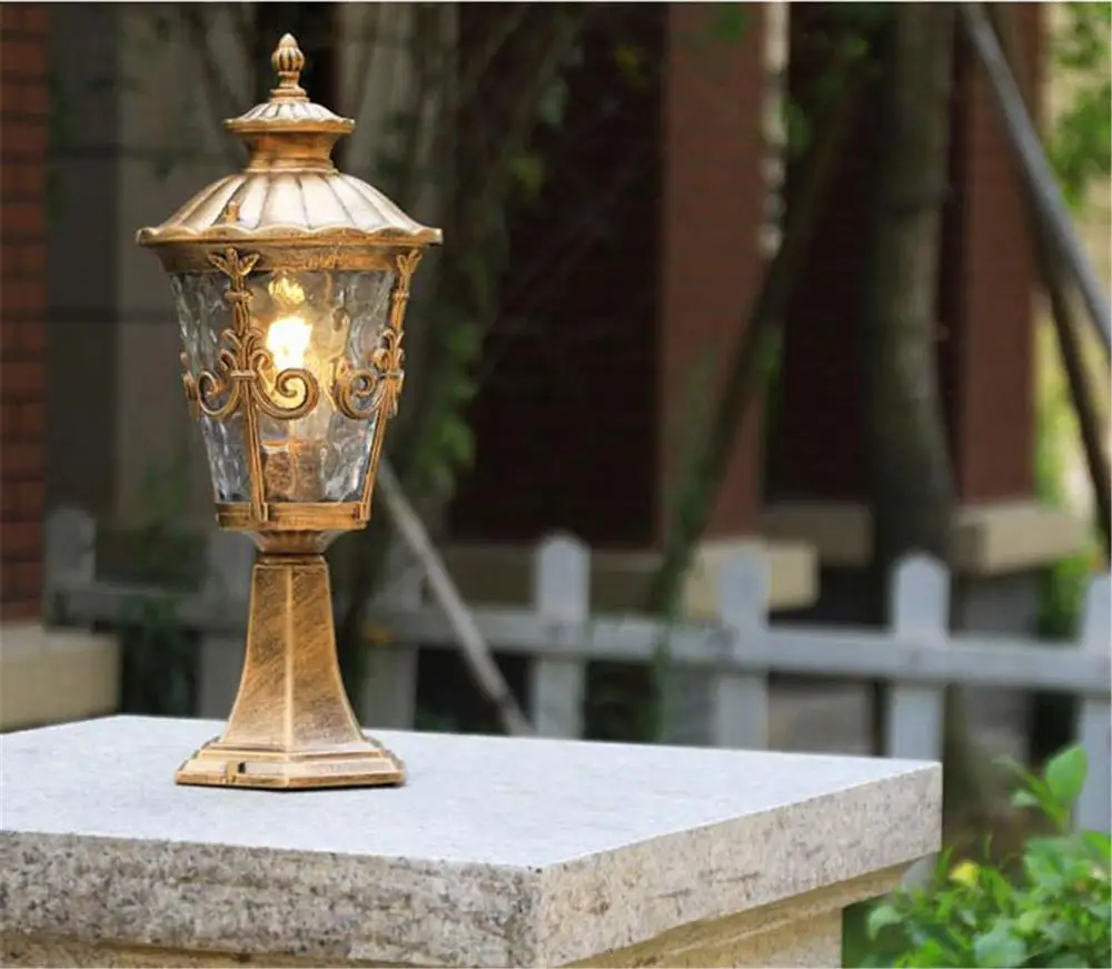 Промышленные античная Post светильник с кованые Стекло для палубы порог двор патио