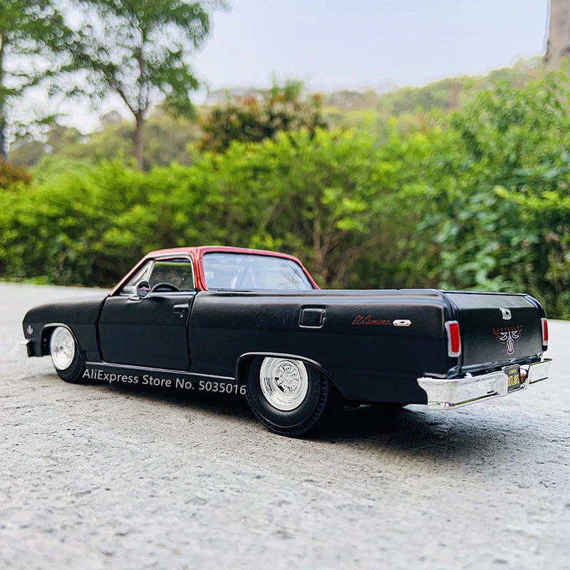 Модель автомобиля Maisto из сплава в масштабе 1:25 1965 Chevrolet EL конвертер декоративная