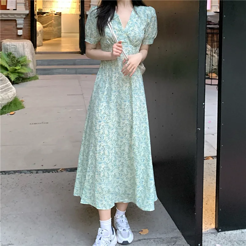 

Limiguyue Summer Midi Dress Women Short Sleeve V-neck Dresses Elegant Chic Green Floral Print Dress Vintage Beach Vestidos K2303