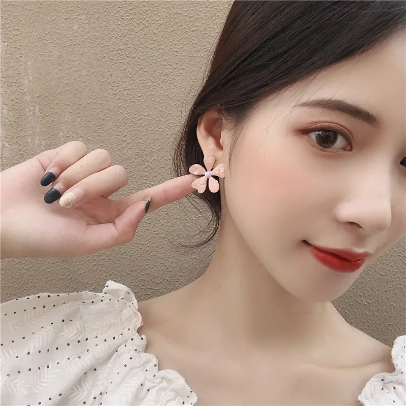 Модные цветочные лепестки серьги гвоздики Сюань атмосфера элегантности