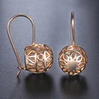 Серьги-гвоздики женские из розового золота 585 пробы с фианитами