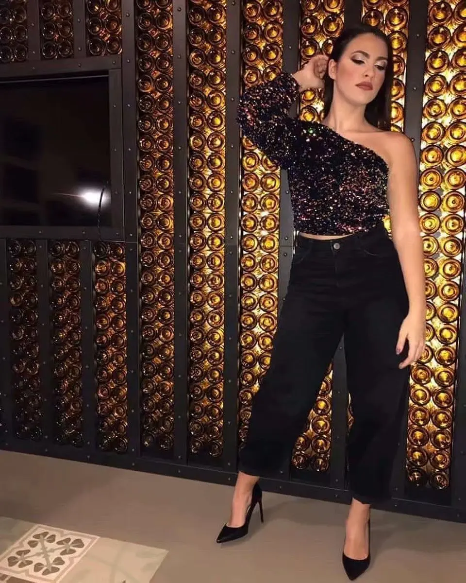 

Zary Daisy slanted shoulder coat color sequins European and American fashion disco dancing off-the-shoulder T-shirt