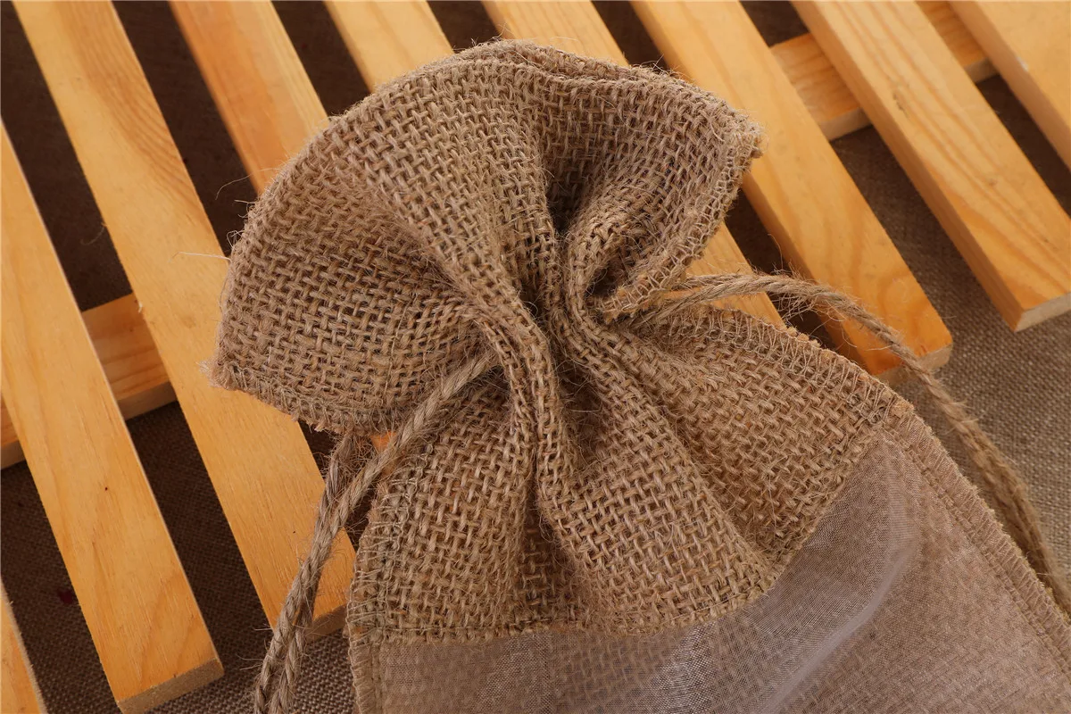 

10pcs Window folding bottom linen gift wine bag environmental beam burlap bag outside lock yellow linen wine bag