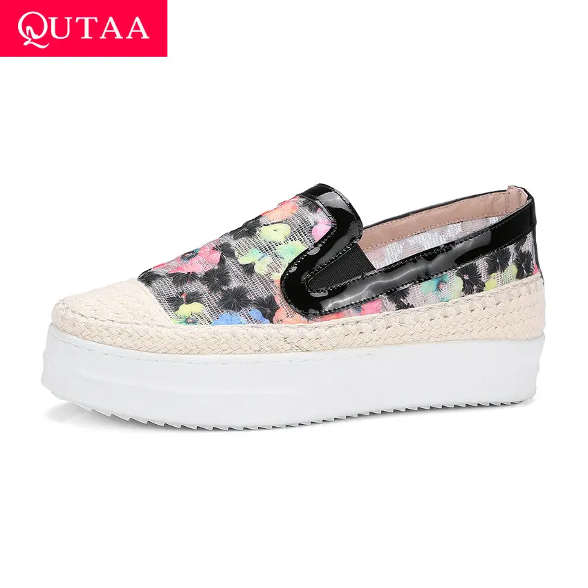 Женские туфли с вышивкой QUTAA черные из натуральной кожи на платформе круглым