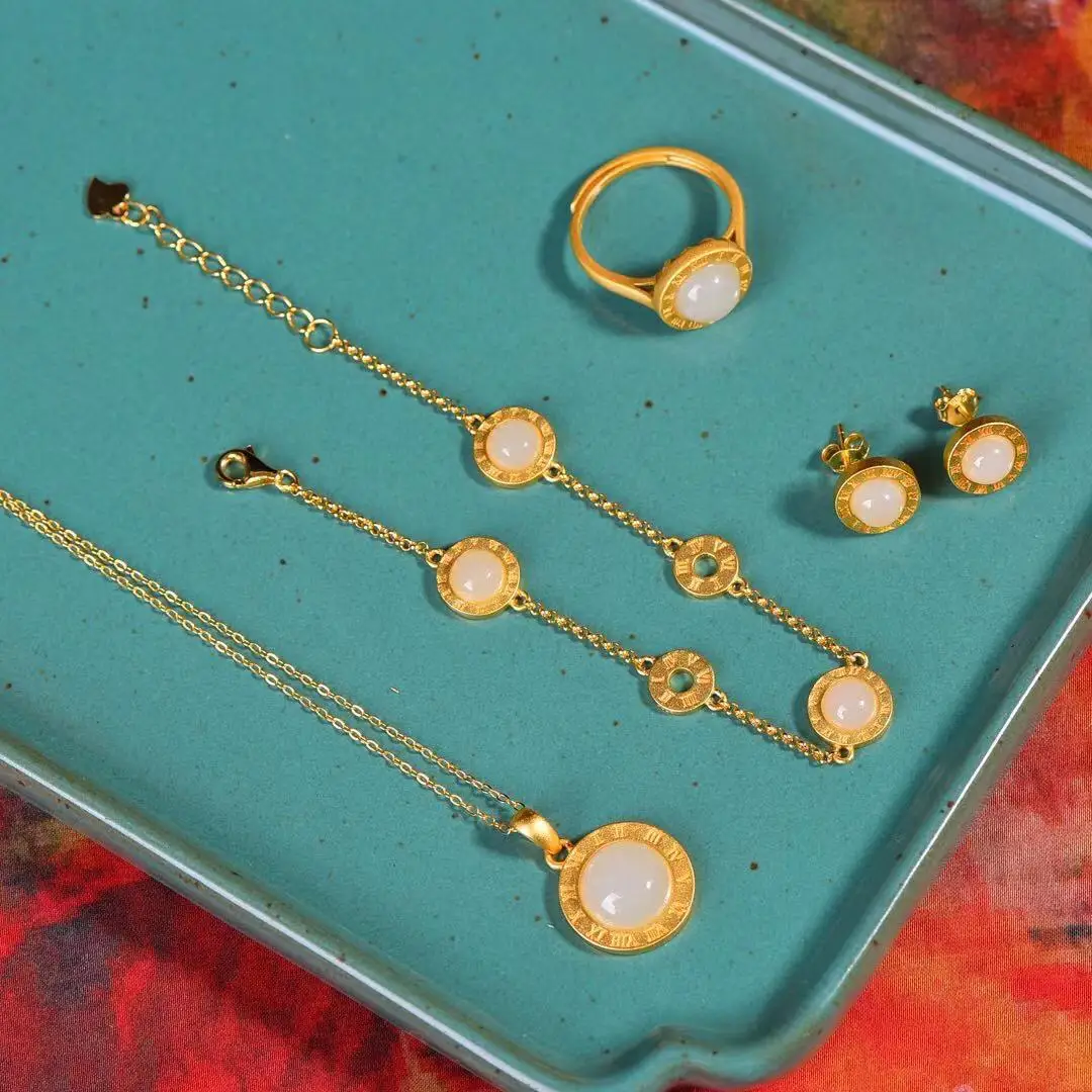 

Кольца, браслеты, серьги и подвески из натурального серебра 925 пробы