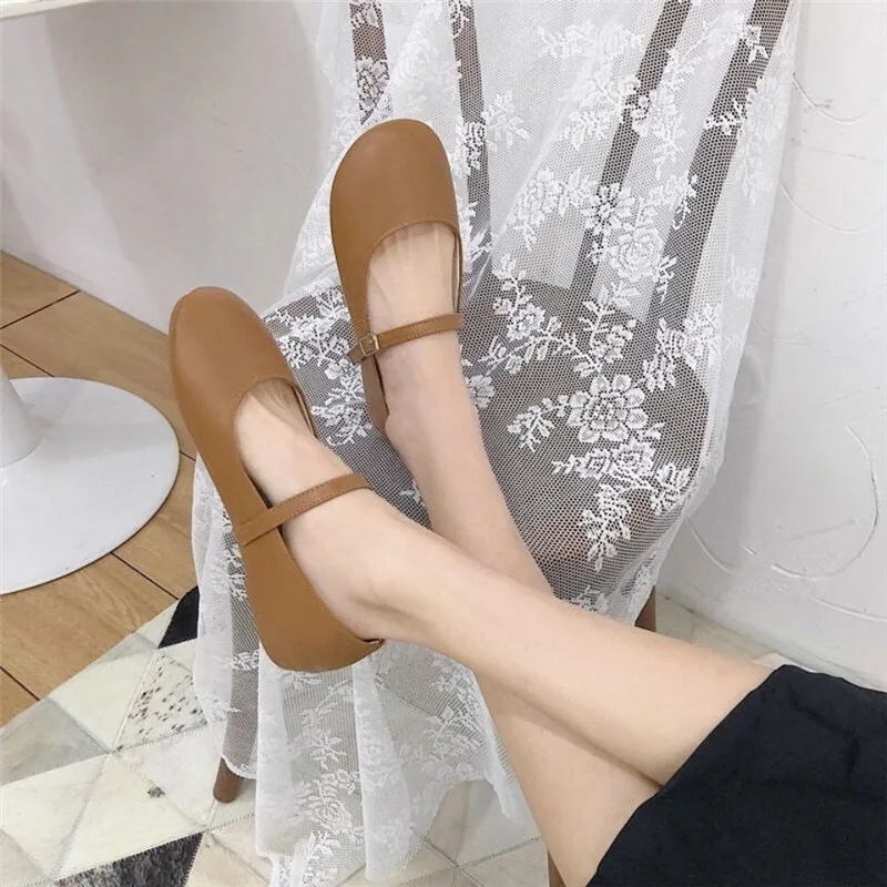 

Балетки женские из мягкой кожи, с круглым носком, на плоской подошве