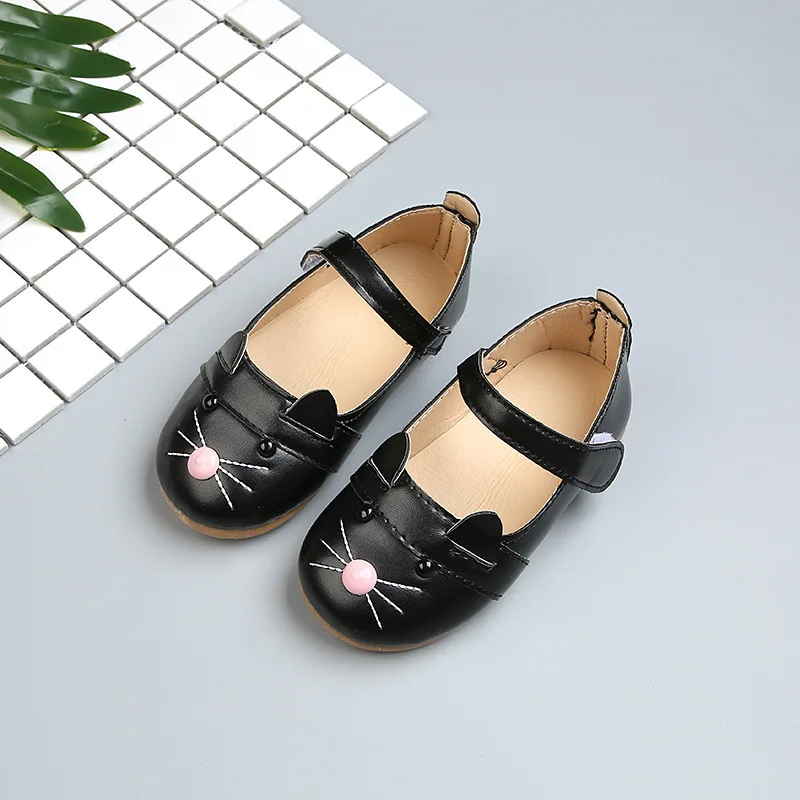 Туфли детские кожаные мягкие с мультяшным котом для девочек на весну/осень 21-30 2021