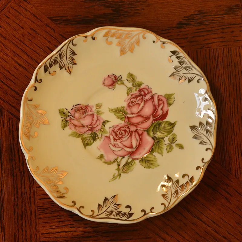 

European food plate fruit Style Porcelain Saucer for Cup Cake Pastry Tray Ceramic Tableware For Steak Dinner Decoration 1pcs