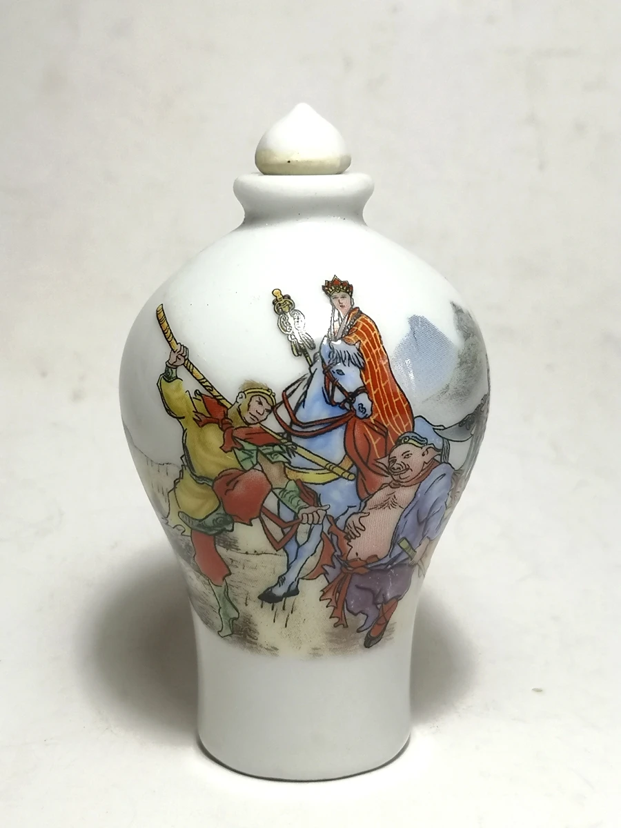 

YIZHU CULTUER ART Collection Old China Famille rose Porcelain Painting Journey to the West Snuff Bottles