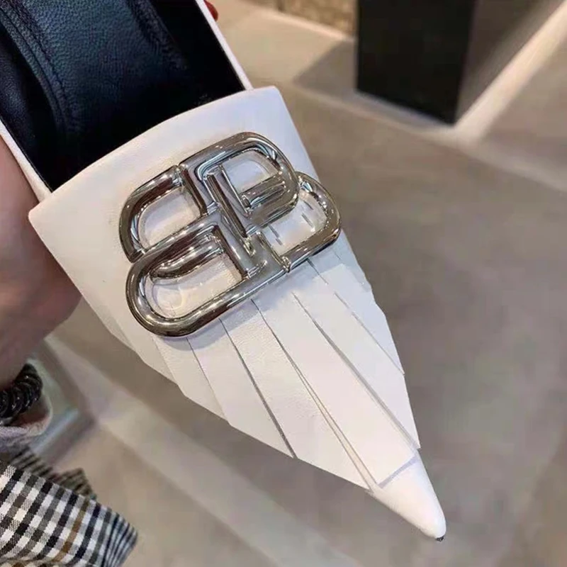 Туфли женские классические с металлической пряжкой Нескользящие заостренный