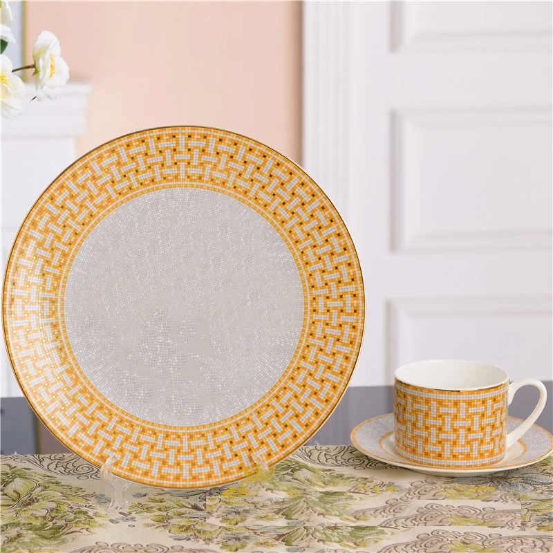 

2 pcs plates per set Western Dish Steak Dish Snack Plate Luxury Dinner Plates with original packing Golden color plate