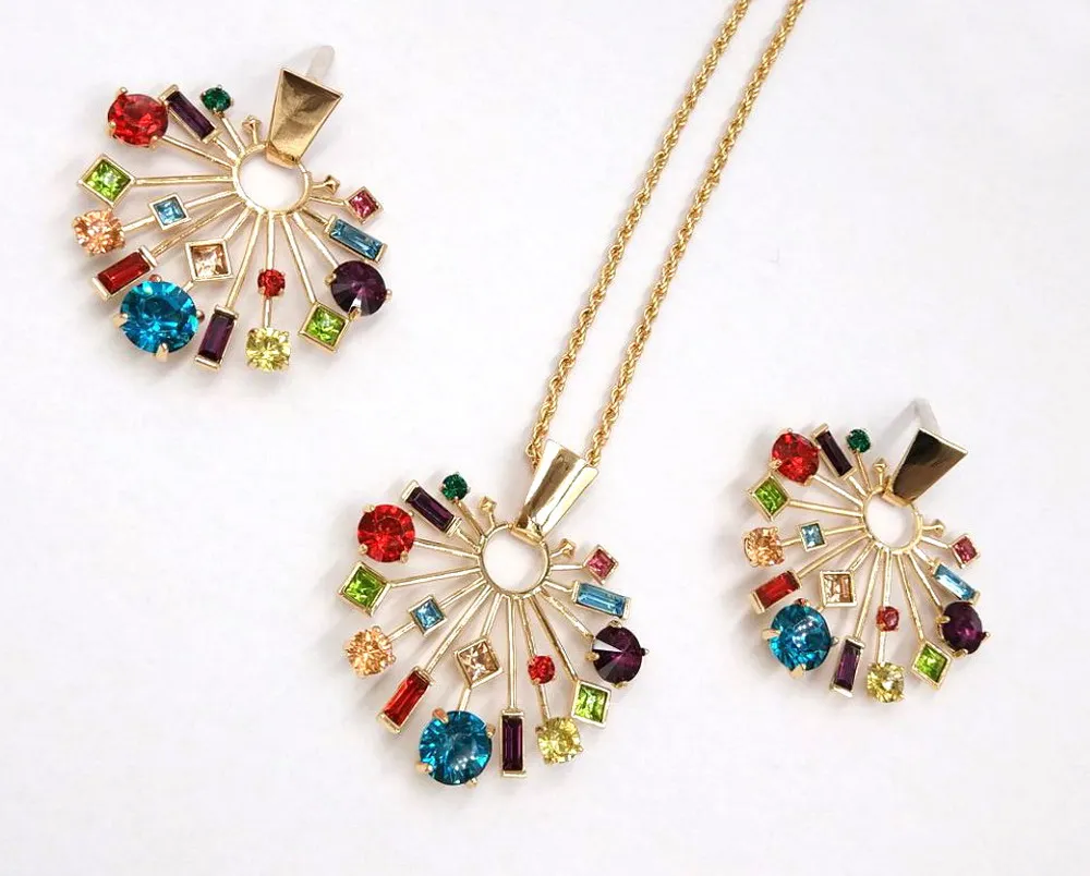 

2022 New Multi Colors Fan Flowers Stud Earrings for Women