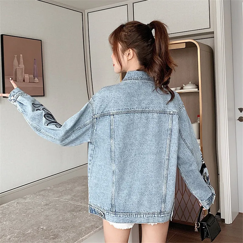 

CBAFU Cartoon Embroidery Denim Jackets Women Long Sleeve Turn Down Collar Loose Jeans Jackets Plus Size Streetwear Vintage F610