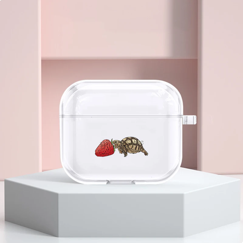 

Мягкий чехол для Apple Airpods 3, с черепаховым клубничным принтом