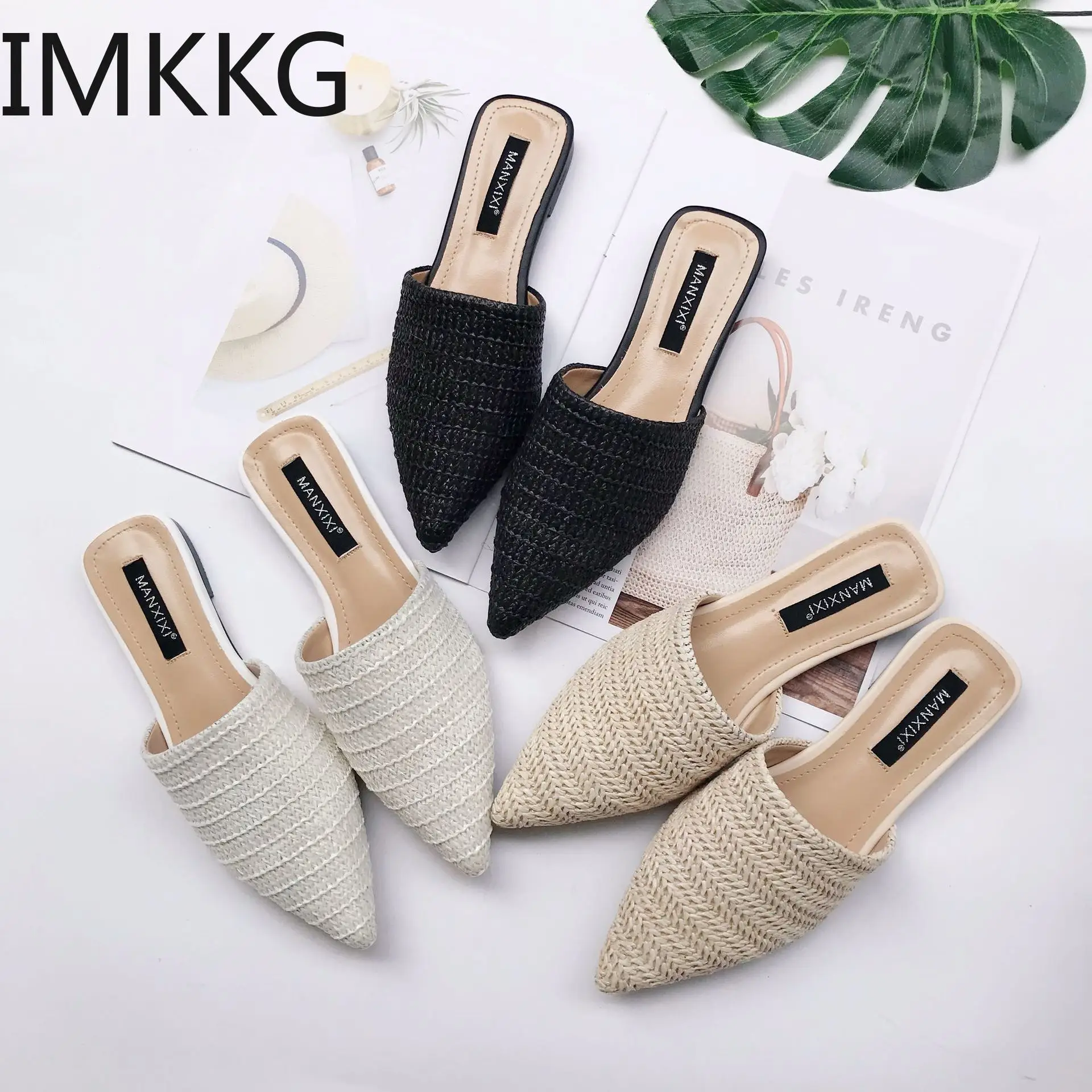 Женские шлепанцы без задника уличные с острым носком на плоской подошве сланцы