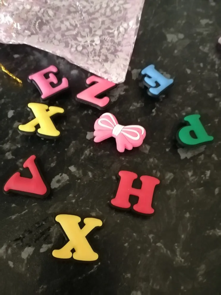 1 шт. красочные заглавные буквы ПВХ обувные патчи для обуви пряжки аксессуары