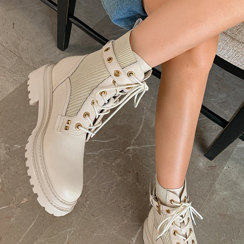 Harga Ukuran 34-40 Mewah Merek Desain Platform Sepatu Wanita Kulit Paten Sepatu Semata Kaki Untuk Wanita Chunky Motor Boots Lace-Up