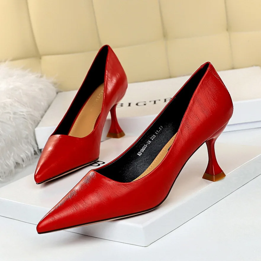 

Spring Concise Wedding Office & Career Ladies Pumps Pointed Toe Cat-heel Solid 7cm/9cm High Heels Ladies Dress Party Women Shoes