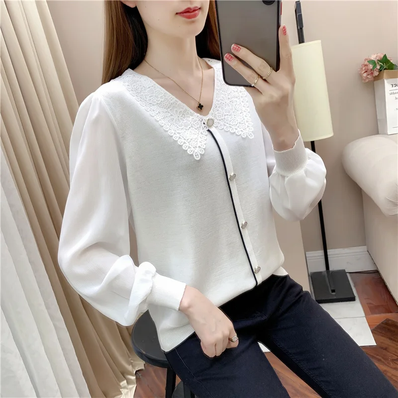 

Loose long-sleeved women's 2021 new sweater bottoming top White
