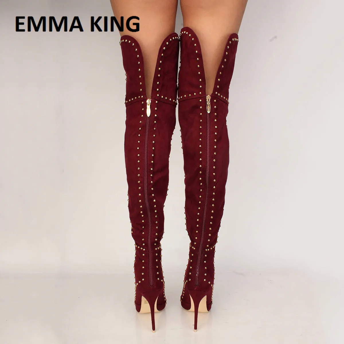 Emma king/замшевые сапоги до бедра с шипами и острым носком; зеленые сапоги выше колена; пикантные женские сапоги до бедра; сезон осень-зима;