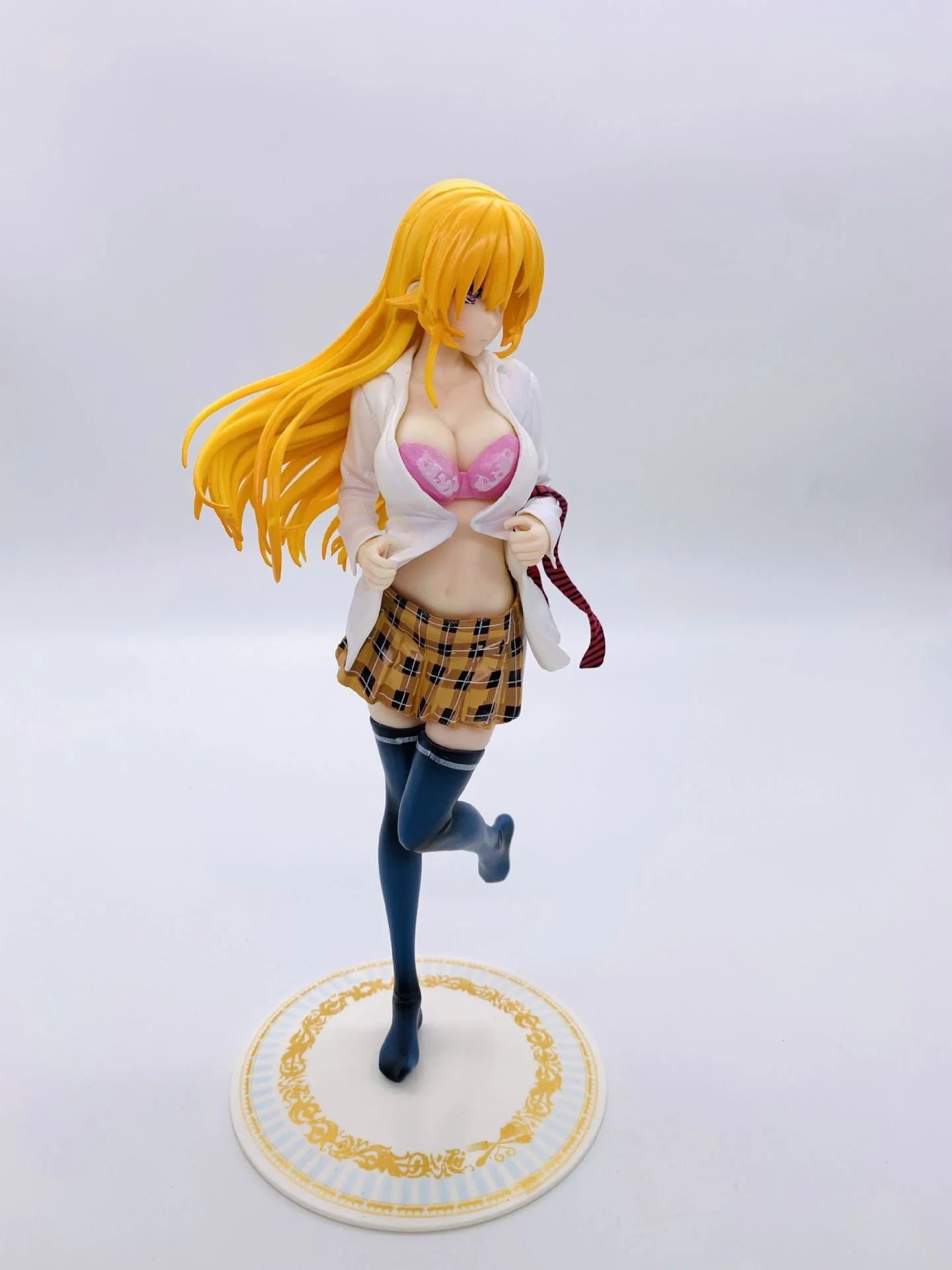 Аниме красивая девушка серия The Spirit of Eater Halberd Erina Nakiri стоя зеленая в коробке