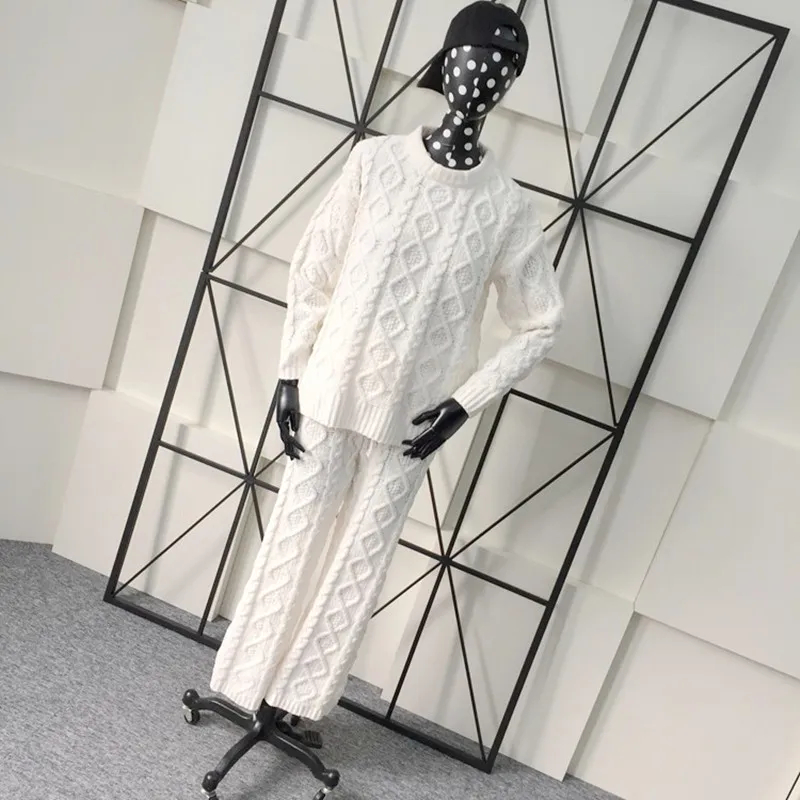 

Crop Top And Skirt Set 2020 Hot Cotton Full Pattern O-neck New Knit Suit Women Fashion Jacquard Shirt + Trousers Home Package