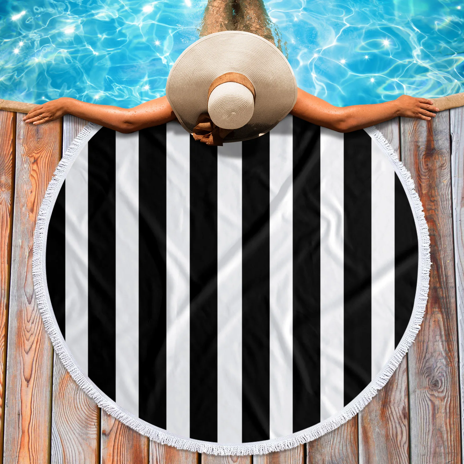 Черно-белые пляжные полотенца из микрофибры в полоску летние для отдыха на