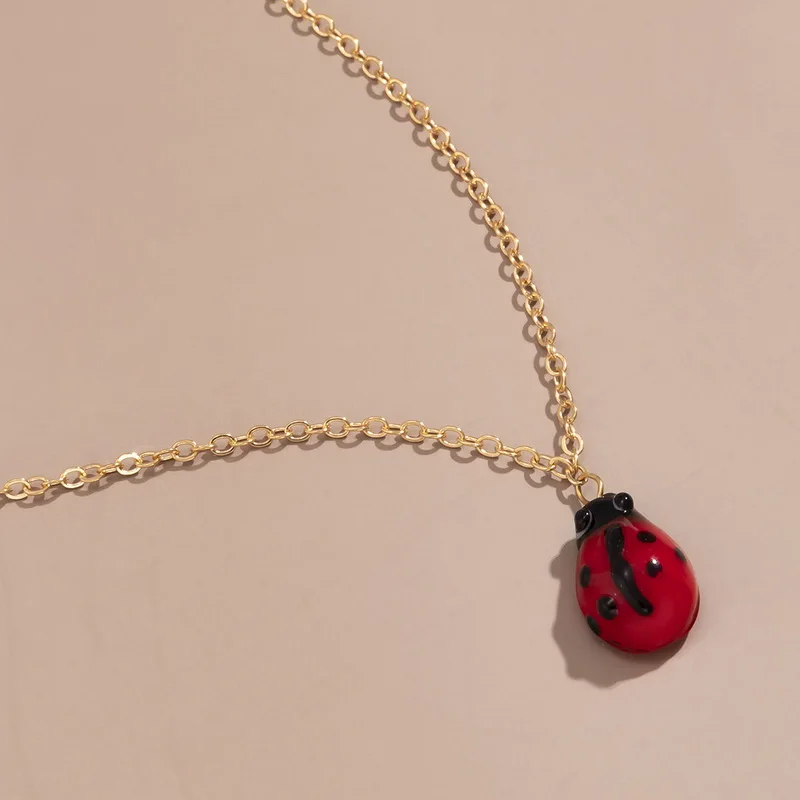 Винтажное креативное ожерелье с подвеской божьей коровки в стиле женское
