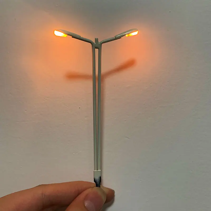 

HO Scale Model Railway Train Lamp Post Street Lights LED 6V Modern Style Boulevard/Highway/Parking Area Lights/Layout