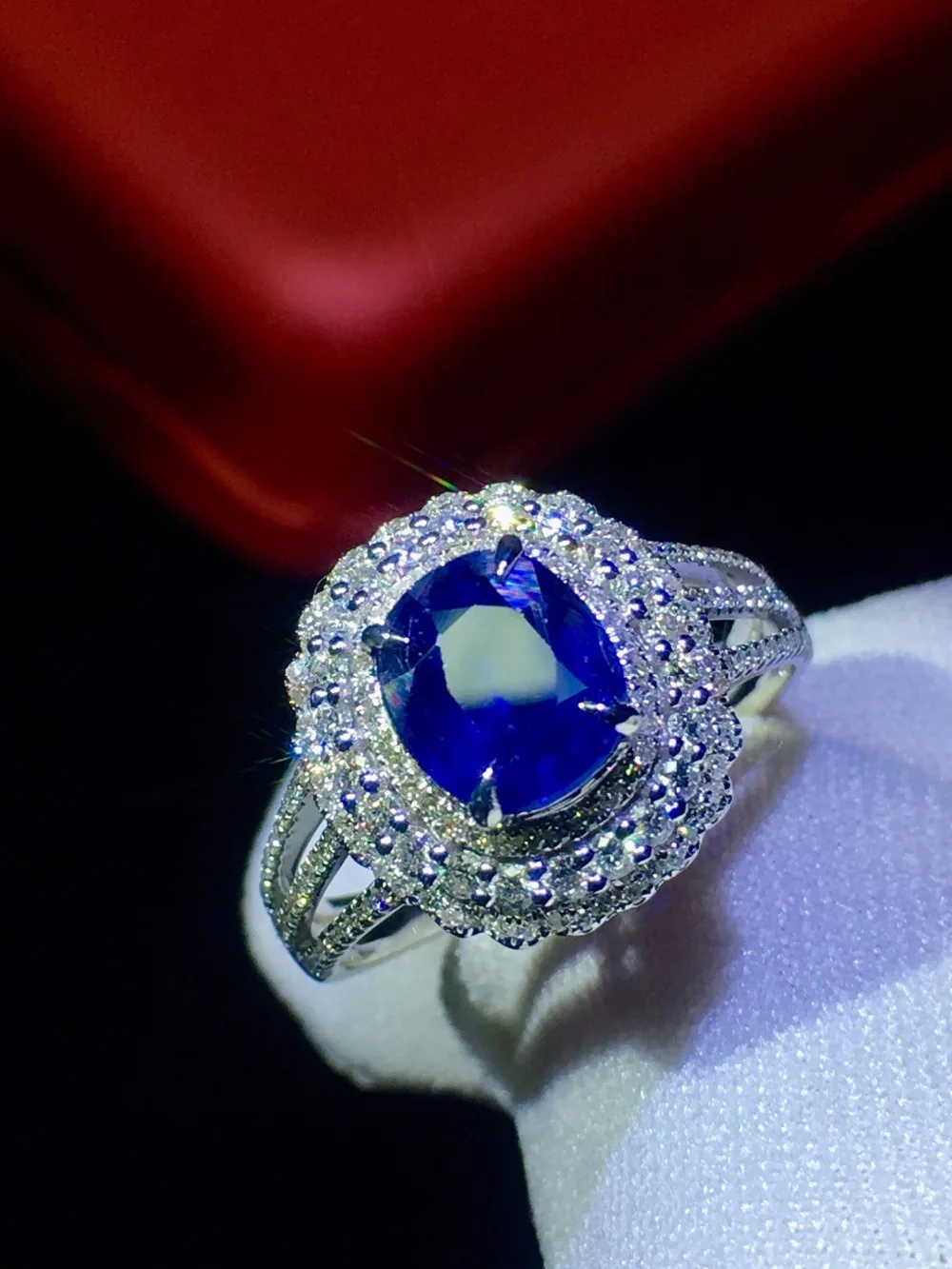 820 Настоящее 18 к белое золото натуральный нетепло 1.89ct драгоценные камни-сапфиры бриллианты женские кольца