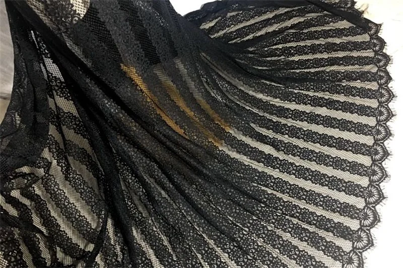 Кружевная ткань в полоску для шитья ширина 150 см 3 метра V2214