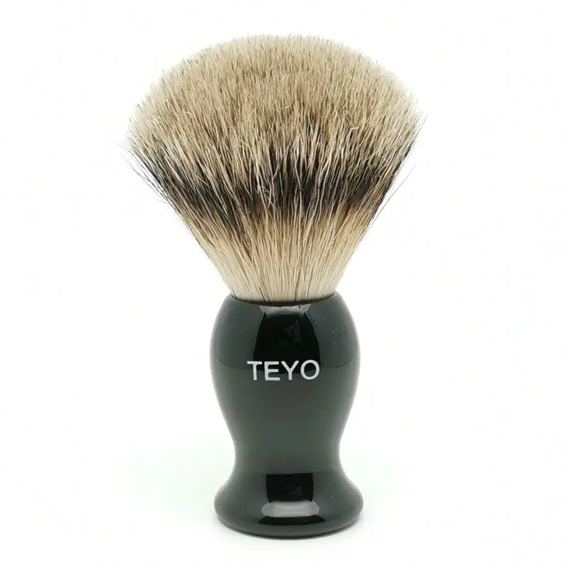 Бритвенная щетка TEYO Silvertip из барсука с полимерной ручкой идеально подходит для